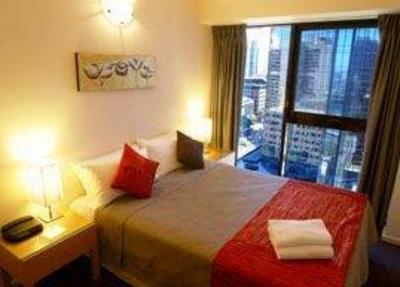 фото отеля Highlander Apartments Melbourne