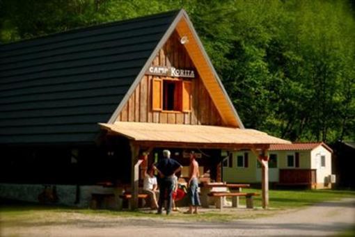 фото отеля Adrenaline-Check Open Air Hostel Soca