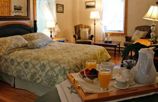 фото отеля Le Cachet B&B North Hatley