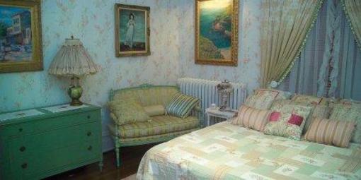 фото отеля South Broadway Manor Bed and Breakfast