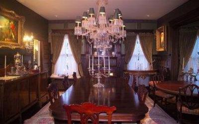 фото отеля South Broadway Manor Bed and Breakfast