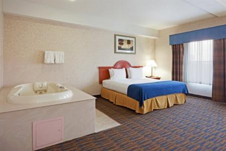 фото отеля Holiday Inn Express Providence North Attleboro
