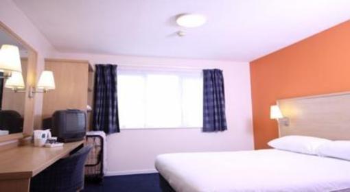 фото отеля Travelodge Harlow North Weald