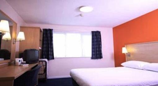фото отеля Travelodge Harlow North Weald