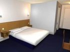 фото отеля Travelodge Harlow North Weald