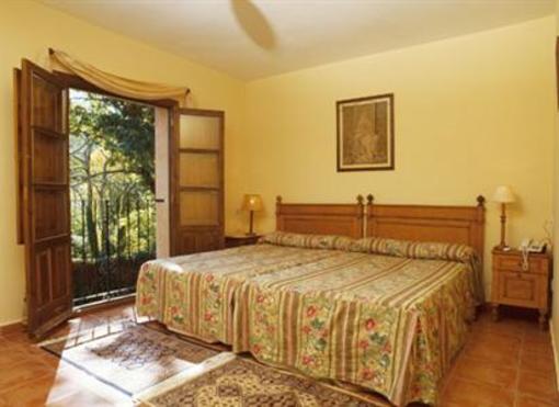 фото отеля El Jardin del Conde Hotel Penacaballera