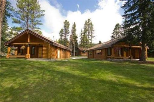 фото отеля Castle Mountain Chalets Banff