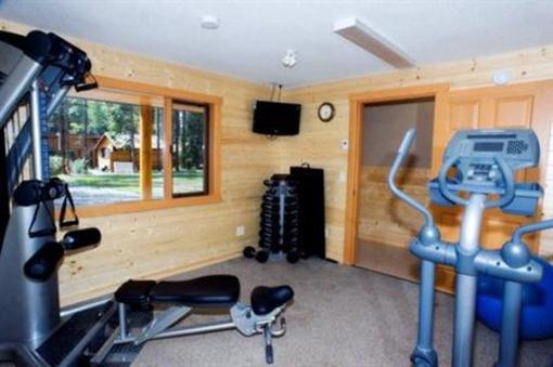 фото отеля Castle Mountain Chalets Banff