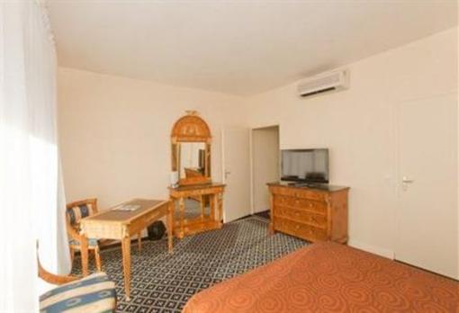 фото отеля Hotel Fleur de Lys Bailleul