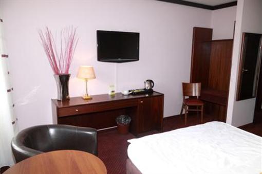 фото отеля Hotel Waldkur