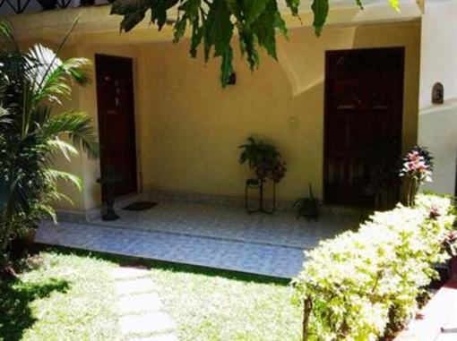 фото отеля Kundasale Holiday Homes