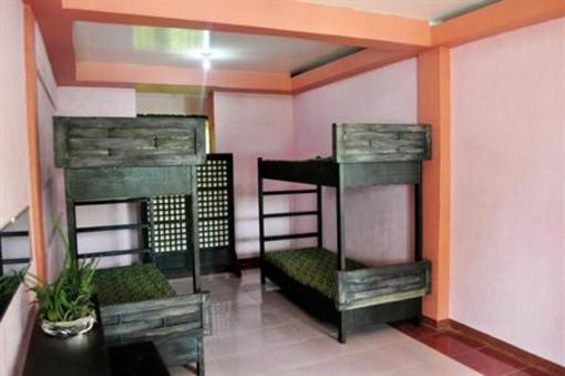 фото отеля Talisay Green Lake Resort
