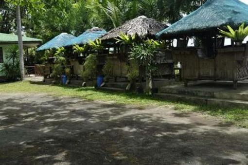 фото отеля Talisay Green Lake Resort