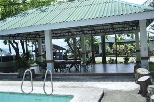 фото отеля Talisay Green Lake Resort