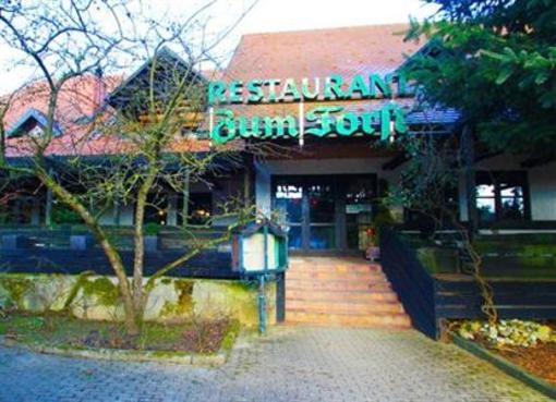 фото отеля Hotel Restaurant Zum Forst