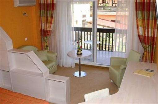 фото отеля Auberge Du Cheval Blanc Westhalten