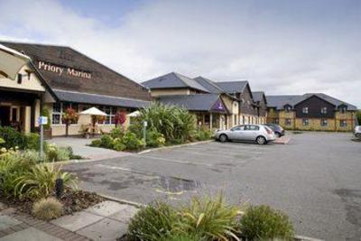 фото отеля Premier Inn Priory Marina Bedford