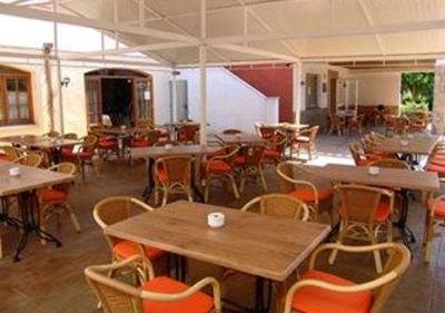 фото отеля Hostal La Gola