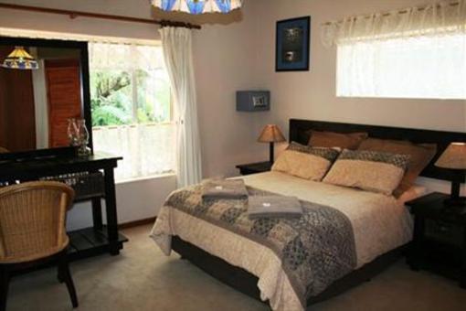 фото отеля Huppelepup Guesthouse Hartbeespoort