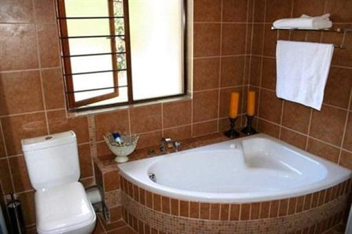 фото отеля Nomndeni Lodge Zamabhele Middelburg (South Africa)