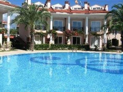 фото отеля Oasis Holiday Villas