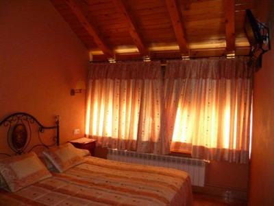 фото отеля Hostal Escuils