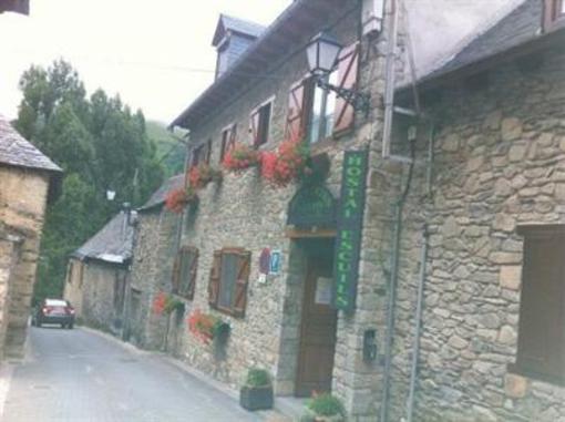 фото отеля Hostal Escuils