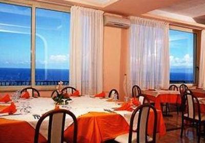 фото отеля Hotel Corallo Gioiosa Marea