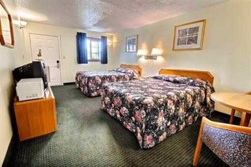 фото отеля America's Best Inn Lake George