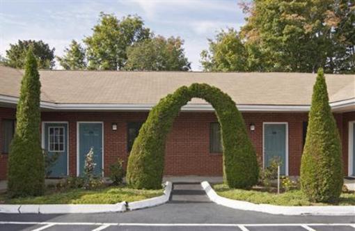 фото отеля Americas Best Value Inn Branford