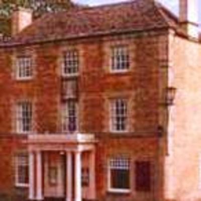 фото отеля Methuen Arms Hotel Corsham