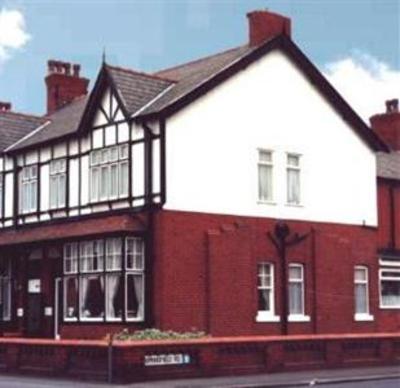 фото отеля Tudor House Lytham St Annes