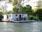 фото отеля Boats and Bedzzz Houseboat Stays