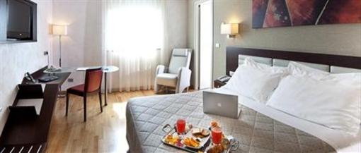 фото отеля Breaking Business Hotel Mosciano Sant'Angelo