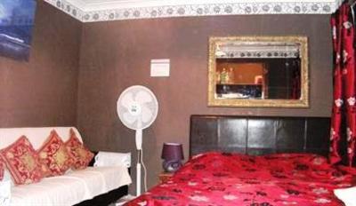 фото отеля Tinas London Guesthouse