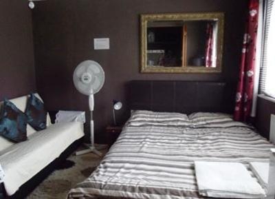 фото отеля Tinas London Guesthouse