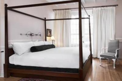 фото отеля The Charles Inn Niagara-on-the-Lake