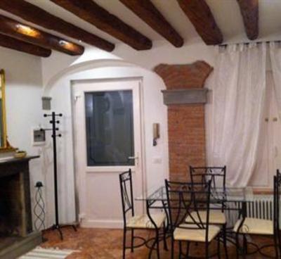 фото отеля La Castellana Taverna Apartment Bergamo
