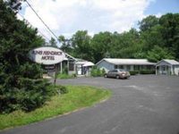 King Hendrick Motel & Cottages