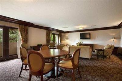 фото отеля Hilton Salt Lake City Airport