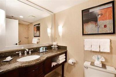фото отеля Hilton Salt Lake City Airport
