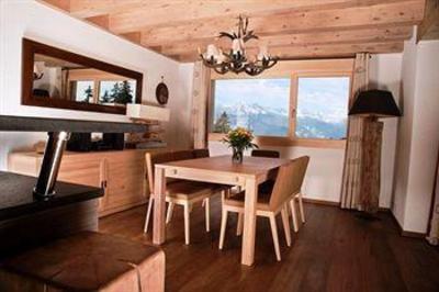 фото отеля Crans Luxury Lodges