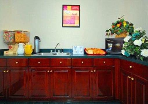 фото отеля Econo Lodge Union City (Georgia)