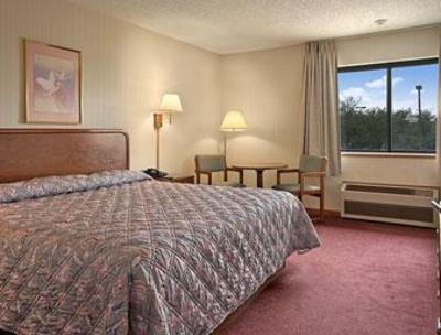 фото отеля Super 8 Normal Bloomington