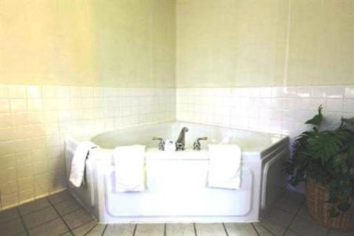 фото отеля Americas Best Value Inn & Suites Northfield