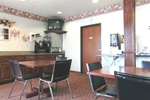 фото отеля Americas Best Value Inn & Suites Northfield
