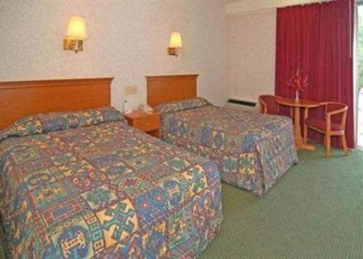 фото отеля Williamsburg Travel Inn