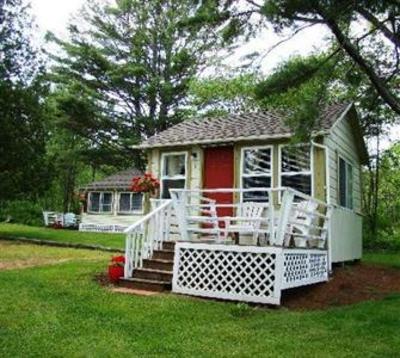 фото отеля Bay Leaf Cottages & Bistro