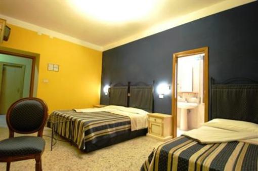 фото отеля Hotel Ede