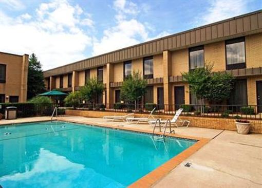 фото отеля BEST WESTERN Cary Inn